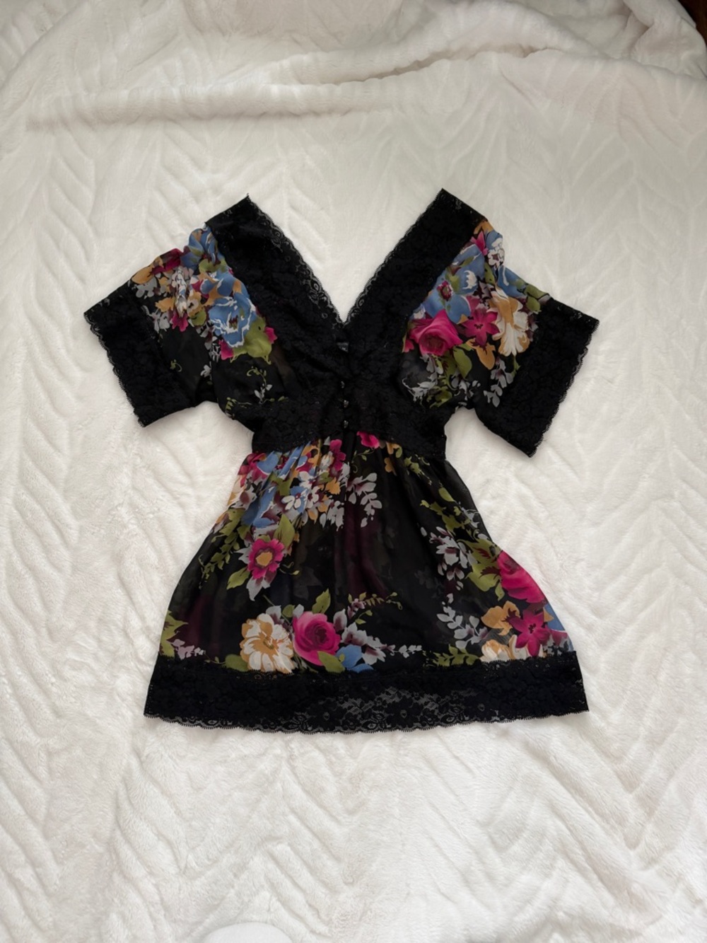 Black Floral Lace-Trim V-Neck Women's Blouse